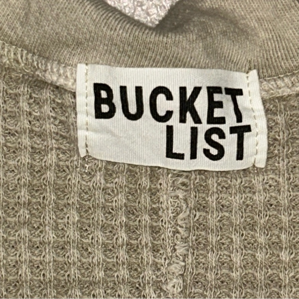 BUCKETLIST Textured sage oatmeal green tone Knit waffle knit  v neck Sweater - Picture 3 of 4